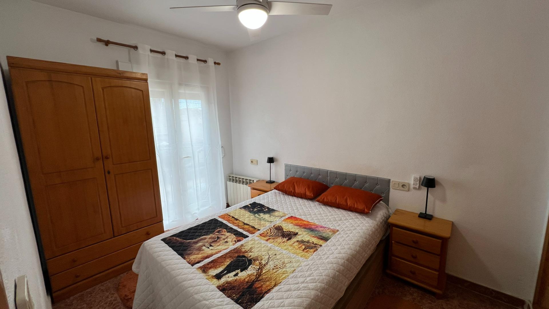 🏡 Your lakeside home with ☀️ solarium and 🌿 private garden in Torrevieja!