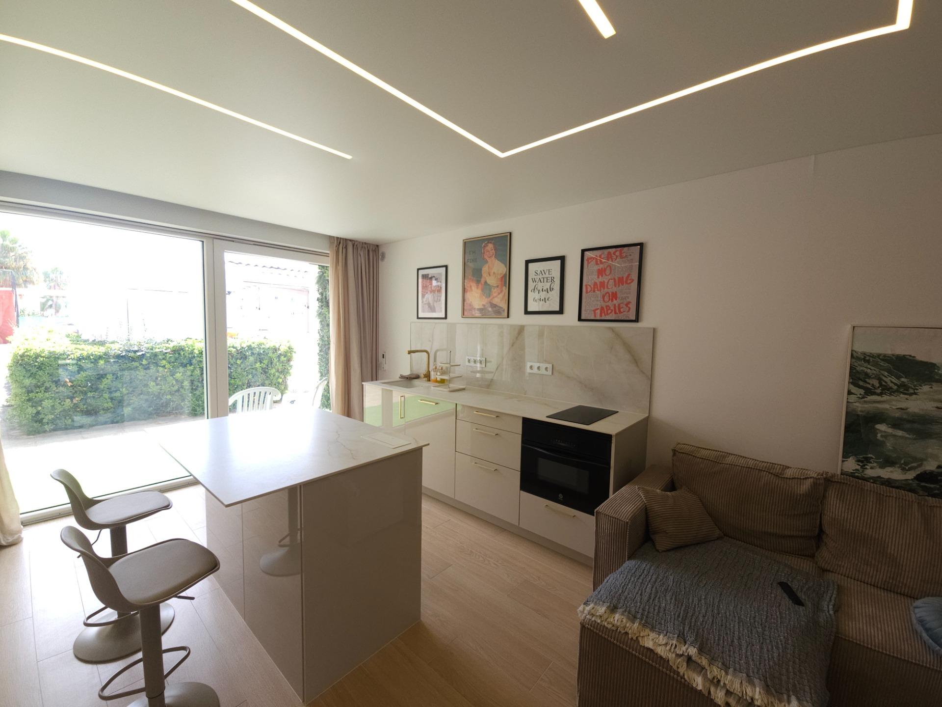 Exclusive Renovated Apartment in La Veleta, Torrevieja – Steps from the Sea