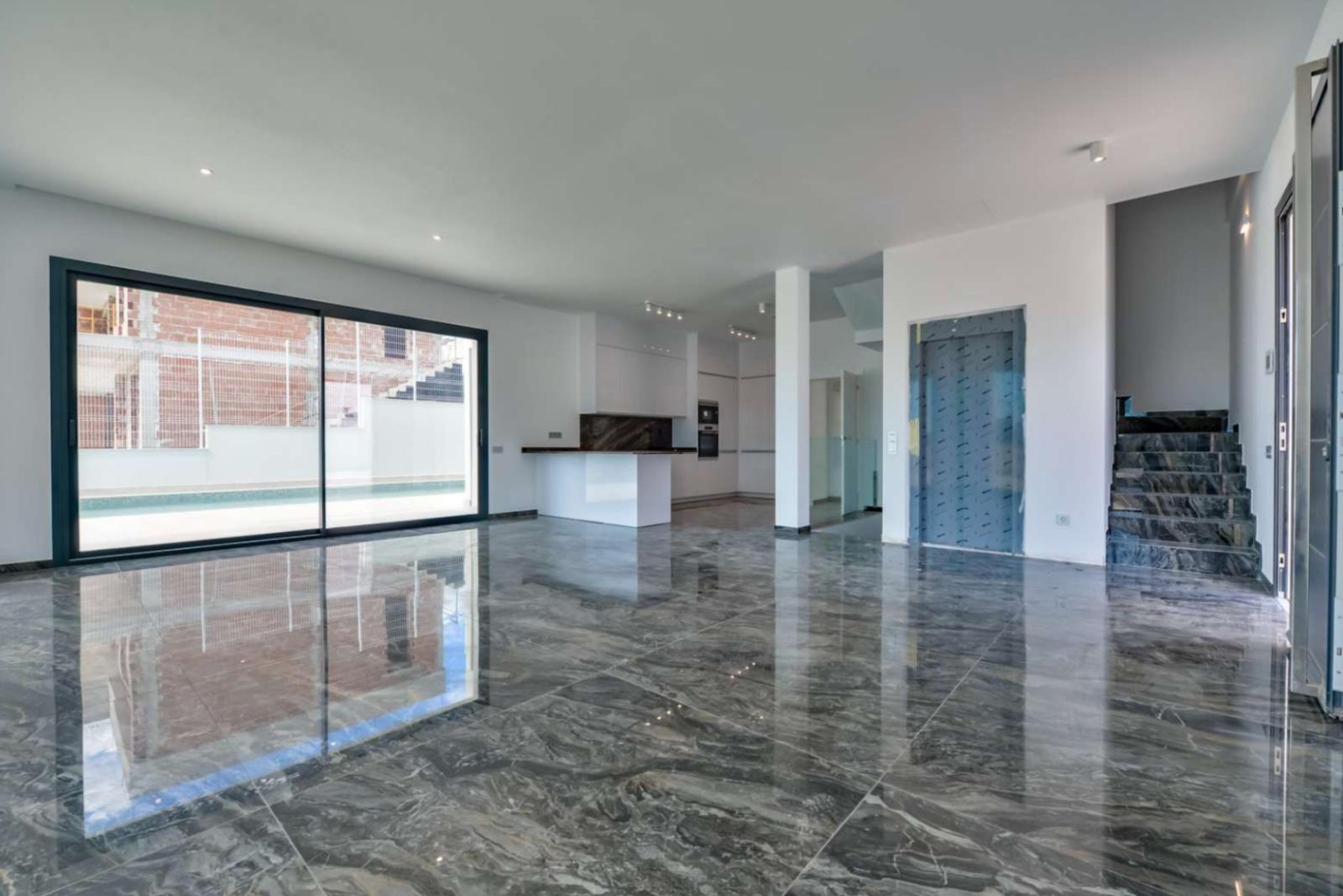 Nieuw gebouwde villa in Golf Bahía Luxe, ruimte en energie-efficiëntie