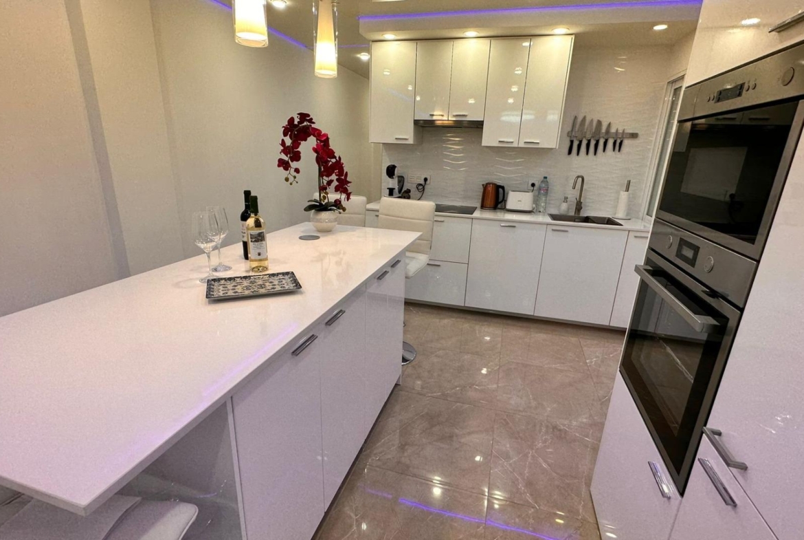 Apartamento reformado en Torrevieja conlicencia turistica