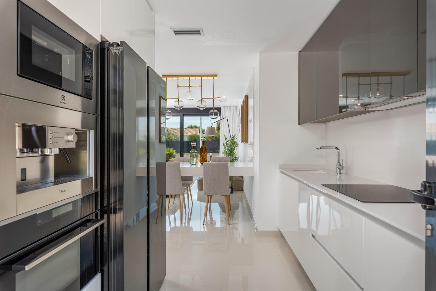 OBRA NUEVA EN LA MANGA. VILLA DE LUJO. 3 DORM. 3 BAÑOS. 440 PARCELA. PISCINA PROPIA.PLAYA A 350M
