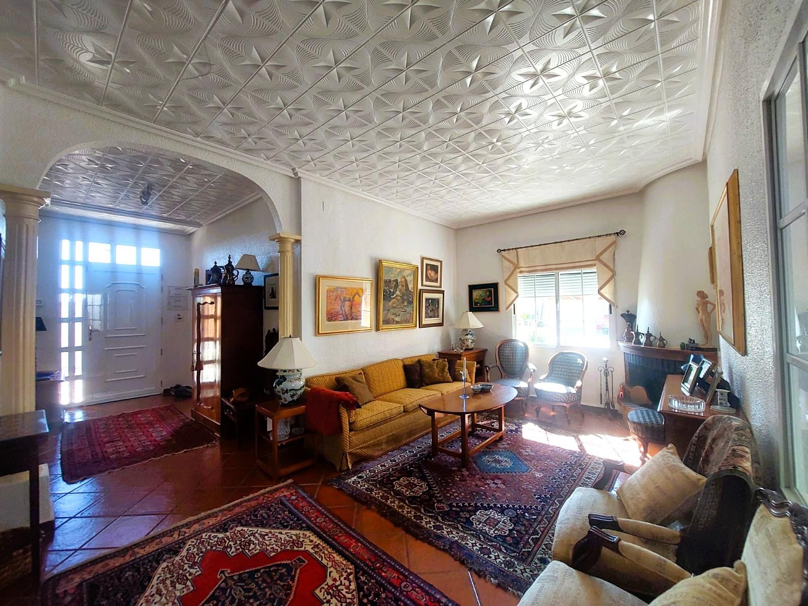 3-27-48 Charming mediterranean villa