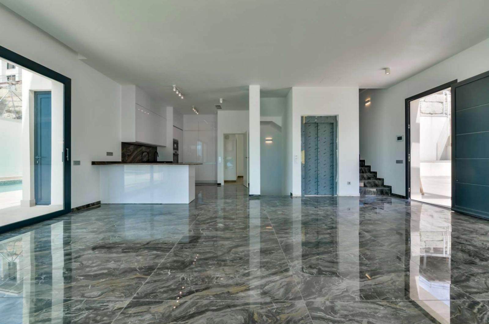 Nieuw gebouwde villa in Golf Bahía Luxe, ruimte en energie-efficiëntie