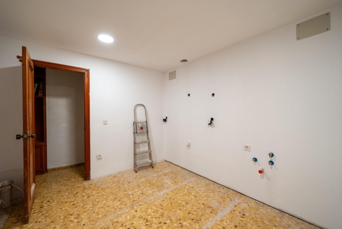 ESTUPENDO PISO EN PRIMERA LINEA JUNTO AL POSTIGUET – VIRGEN DEL SOCORRO