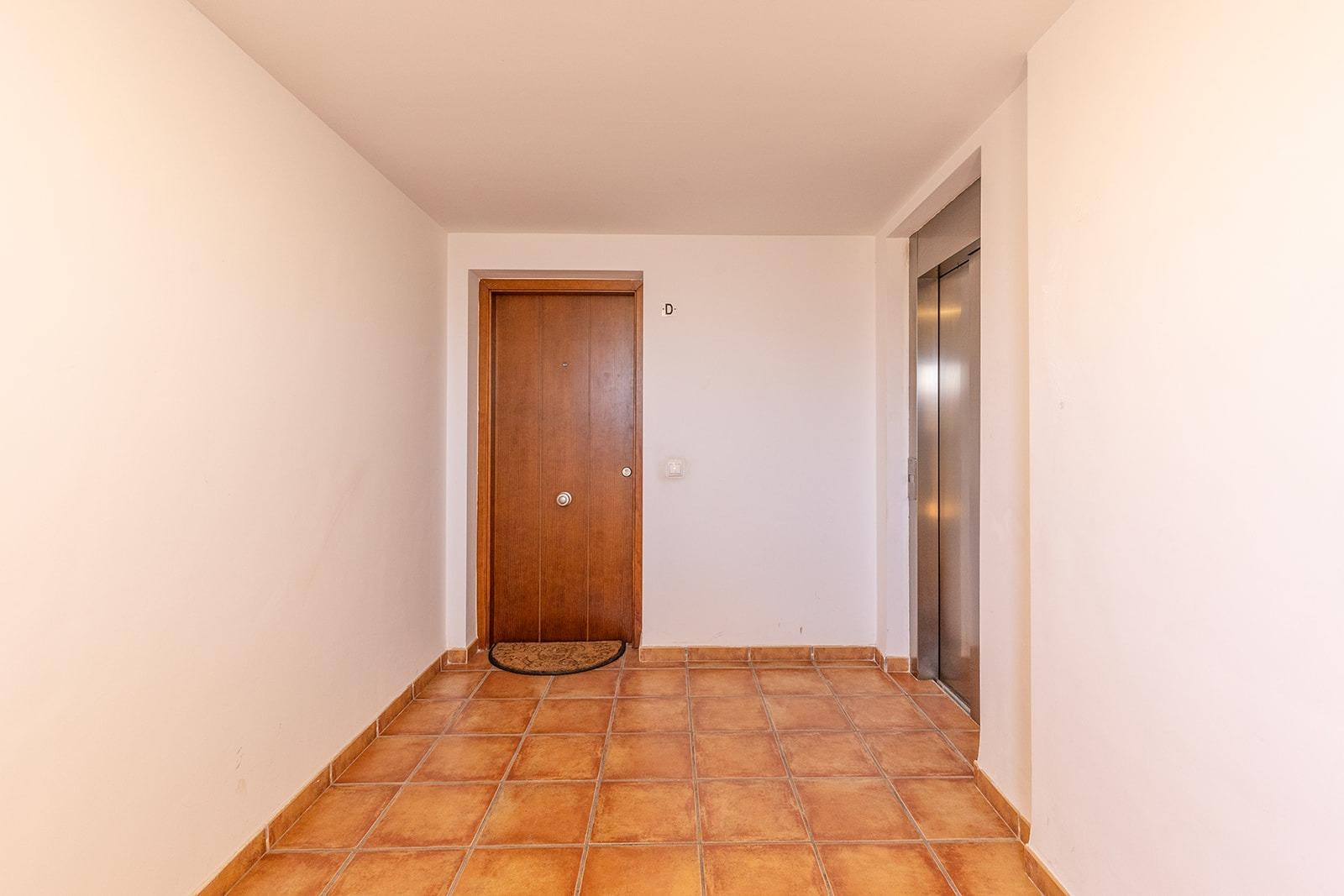 “LA RECOLETA” ATICO CON TRES TERRAZAS. GARAJE+TRASTERO. 2 DORM. 2 BAÑOS. 201 M2. PISCINAS.