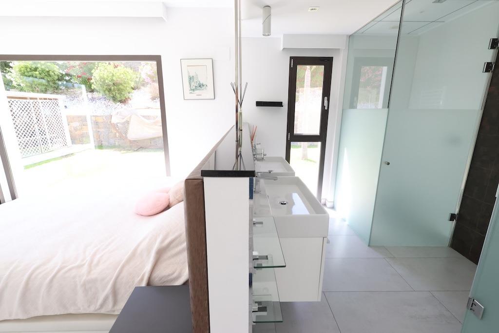 VILLA DE LUJO DE 5 DORM. 6 BAÑOS. EN MONTE OLIMPO JÁVEA.