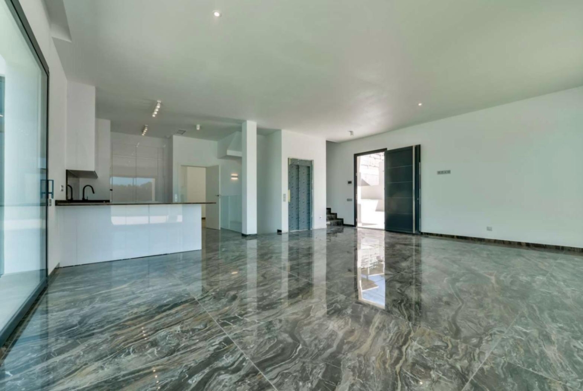 Nieuw gebouwde villa in Golf Bahía Luxe, ruimte en energie-efficiëntie
