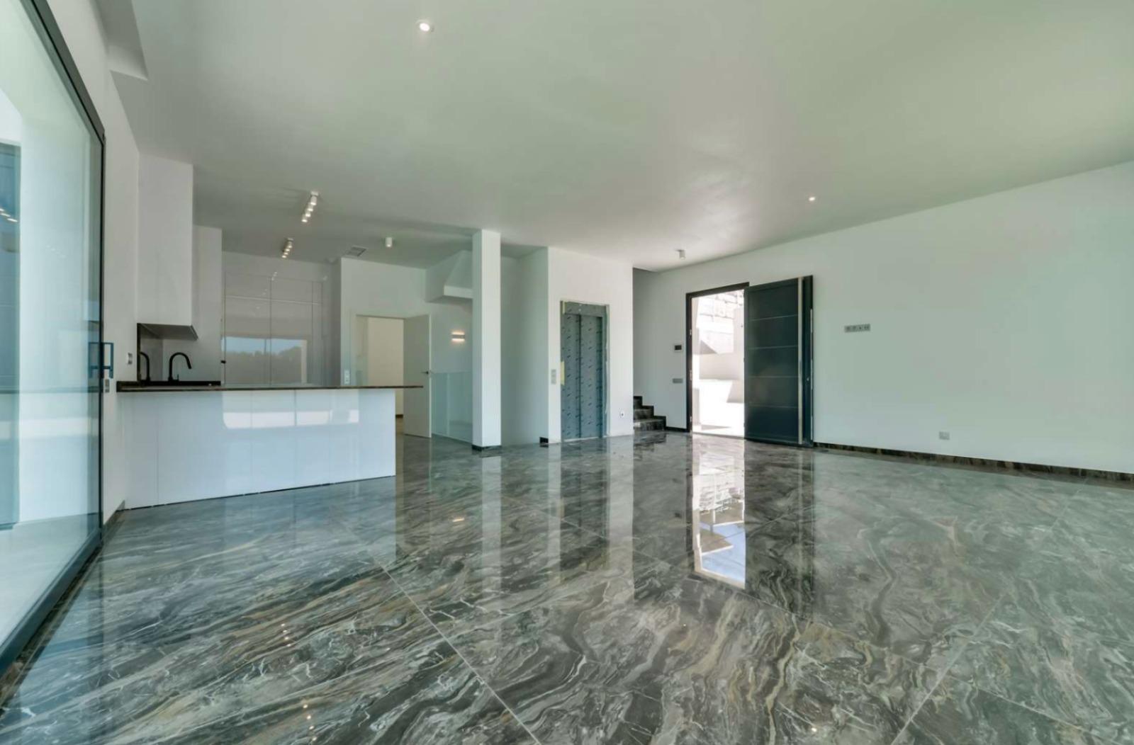 Nieuw gebouwde villa in Golf Bahía Luxe, ruimte en energie-efficiëntie