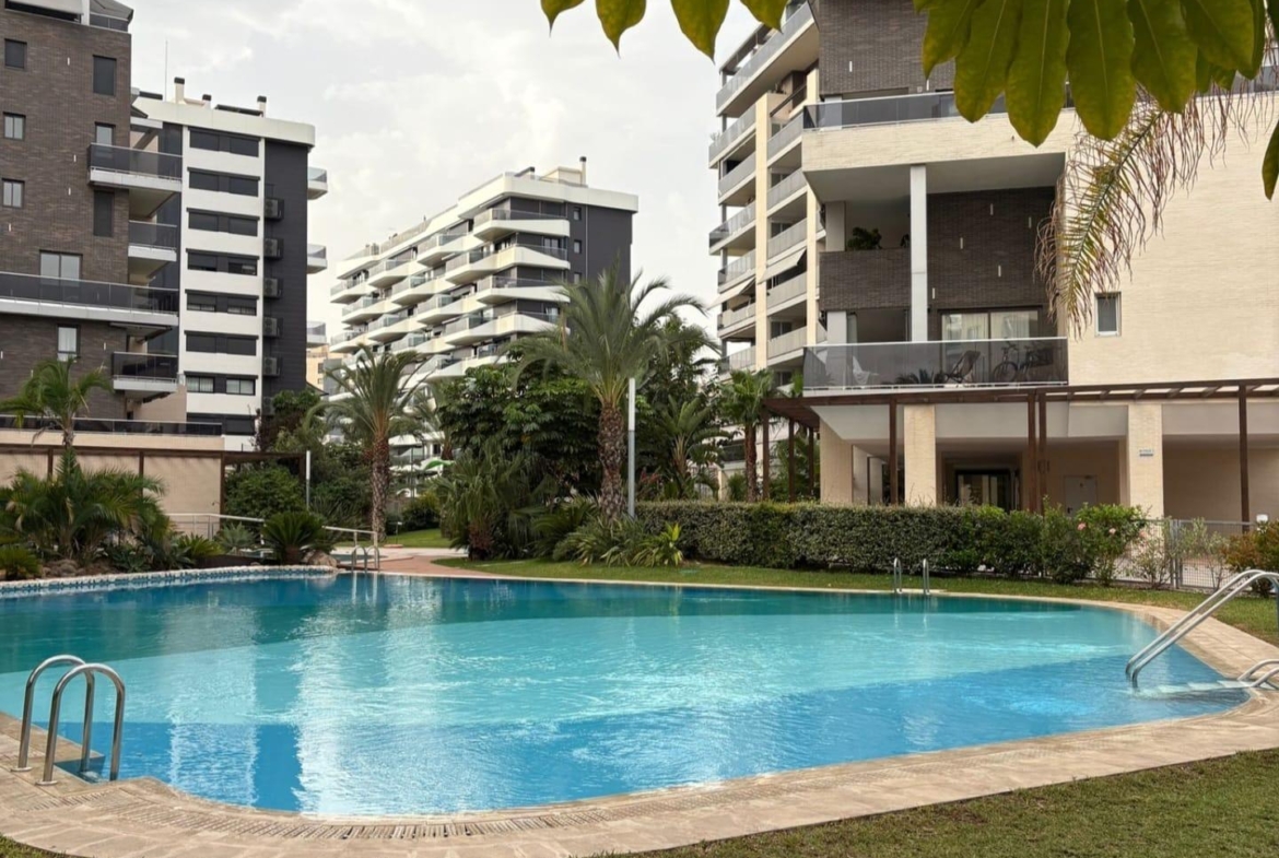 RESIDENCIAL ITACA, en Pau 5, bonito apartamento con gran terraza