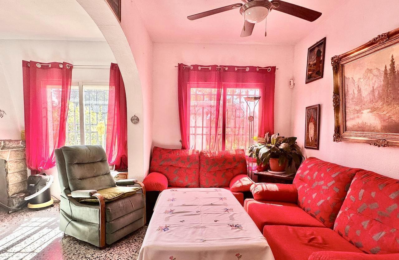 LOVELY  VILLA IN ALFAS DEL PI