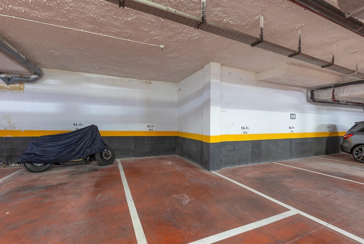 “LA RECOLETA” ATICO CON TRES TERRAZAS. GARAJE+TRASTERO. 2 DORM. 2 BAÑOS. 201 M2. PISCINAS.