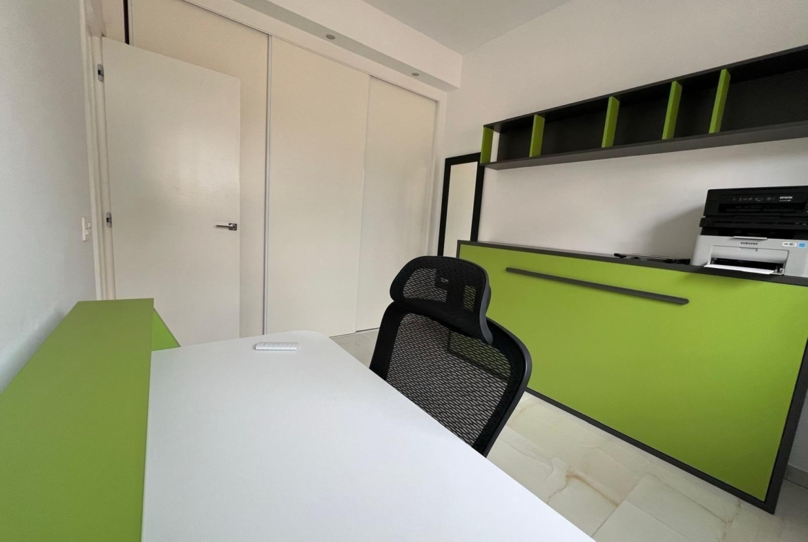 VILLA DE LUJO EN LOMAS DE CABO ROIG CON PISCINA PRIVADA Y PARCELA DE 200 M2. 3 DORM. 3 BAÑOS.