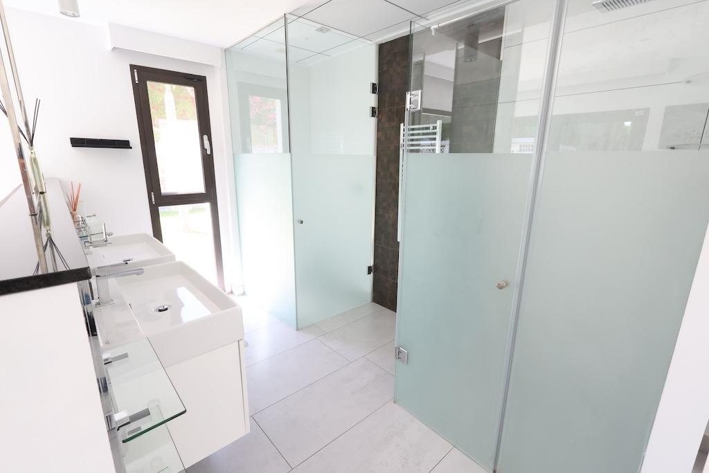 VILLA DE LUJO DE 5 DORM. 6 BAÑOS. EN MONTE OLIMPO JÁVEA.