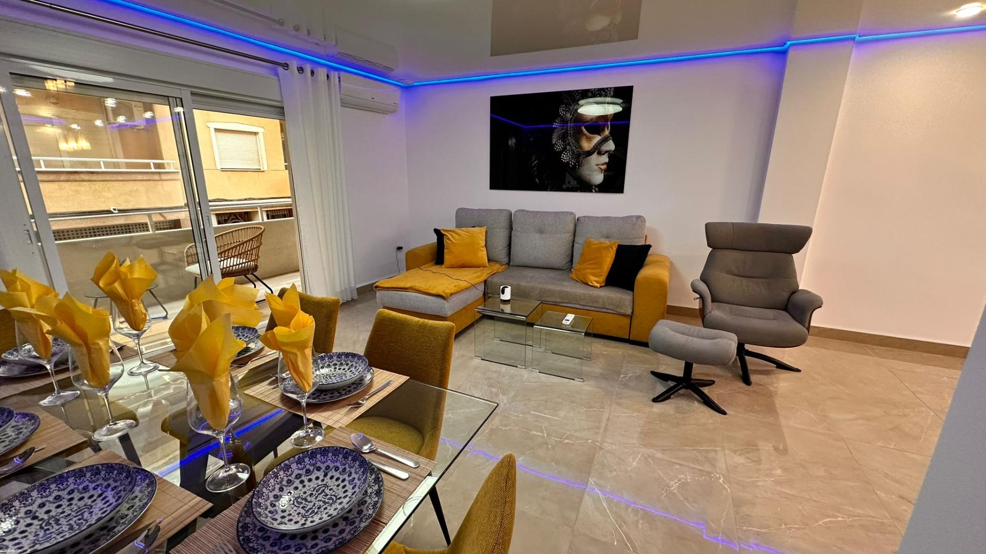 Apartamento reformado en Torrevieja conlicencia turistica