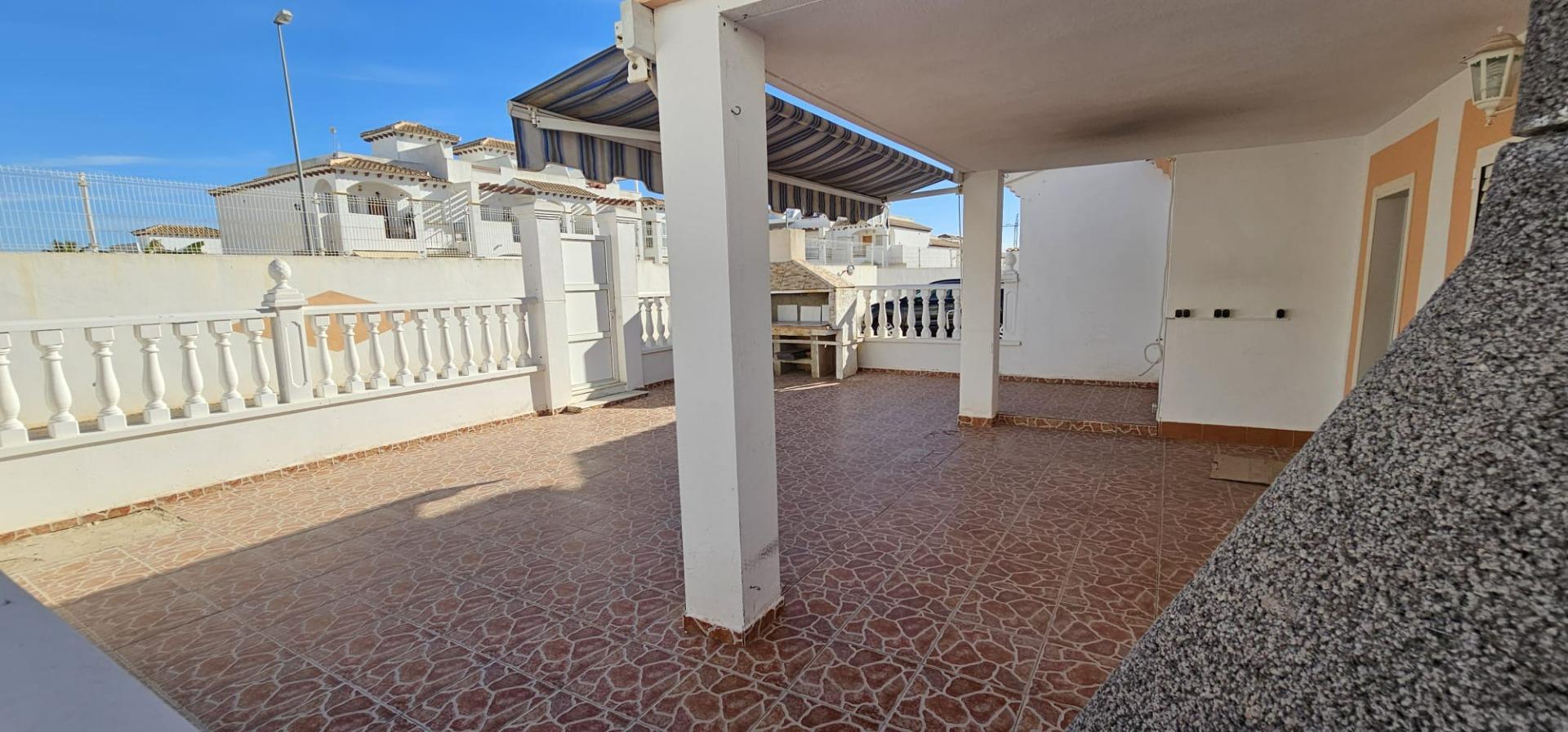 3-3-115 ORIHUELA COSTA EXCLUSIVA: ZENIAMAR 3, 4 HABS AMPLIO JARDIN PISCINA COM 320.000 EUROS!