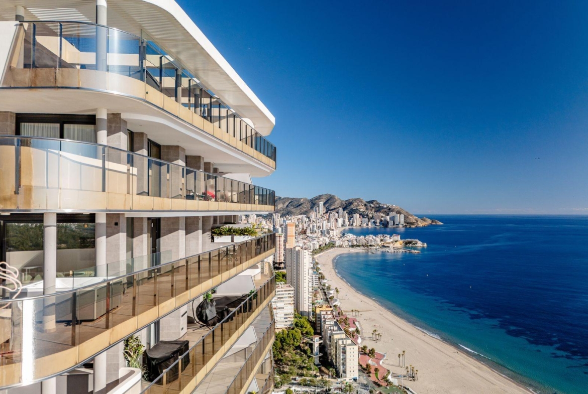 Premium Apartment at Sunset Cliffs – 29th Floor