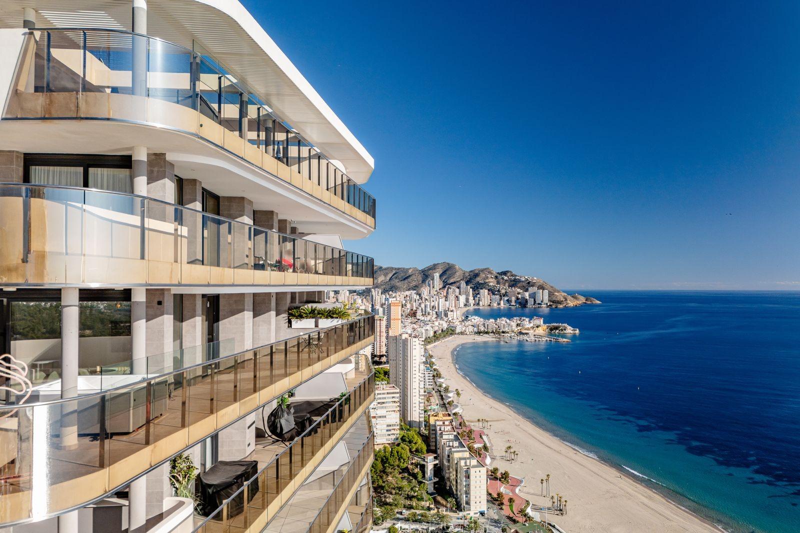 Premium Apartment at Sunset Cliffs – 29th Floor