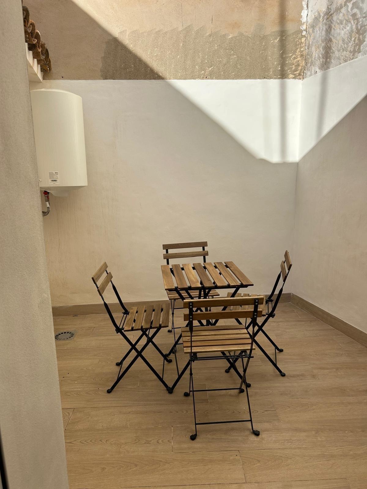 3-3-131 🏡✨ Townhouse in Benidorm Old Town: Charm and Comfort by the Sea 🌊🌴