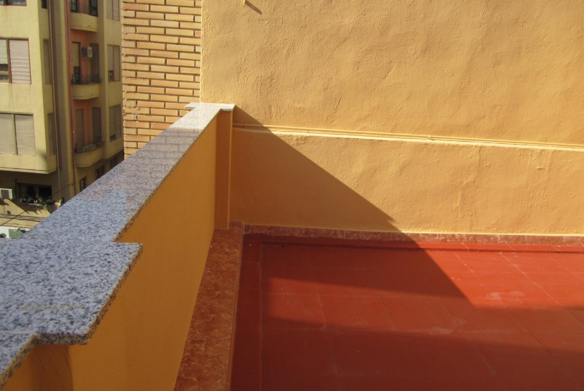 !!OPORTUNIDAD INVERSORES!! MAGNÍFICO EDIFICIO REFORMADO EN PLENO CENTRO DE ALICANTE