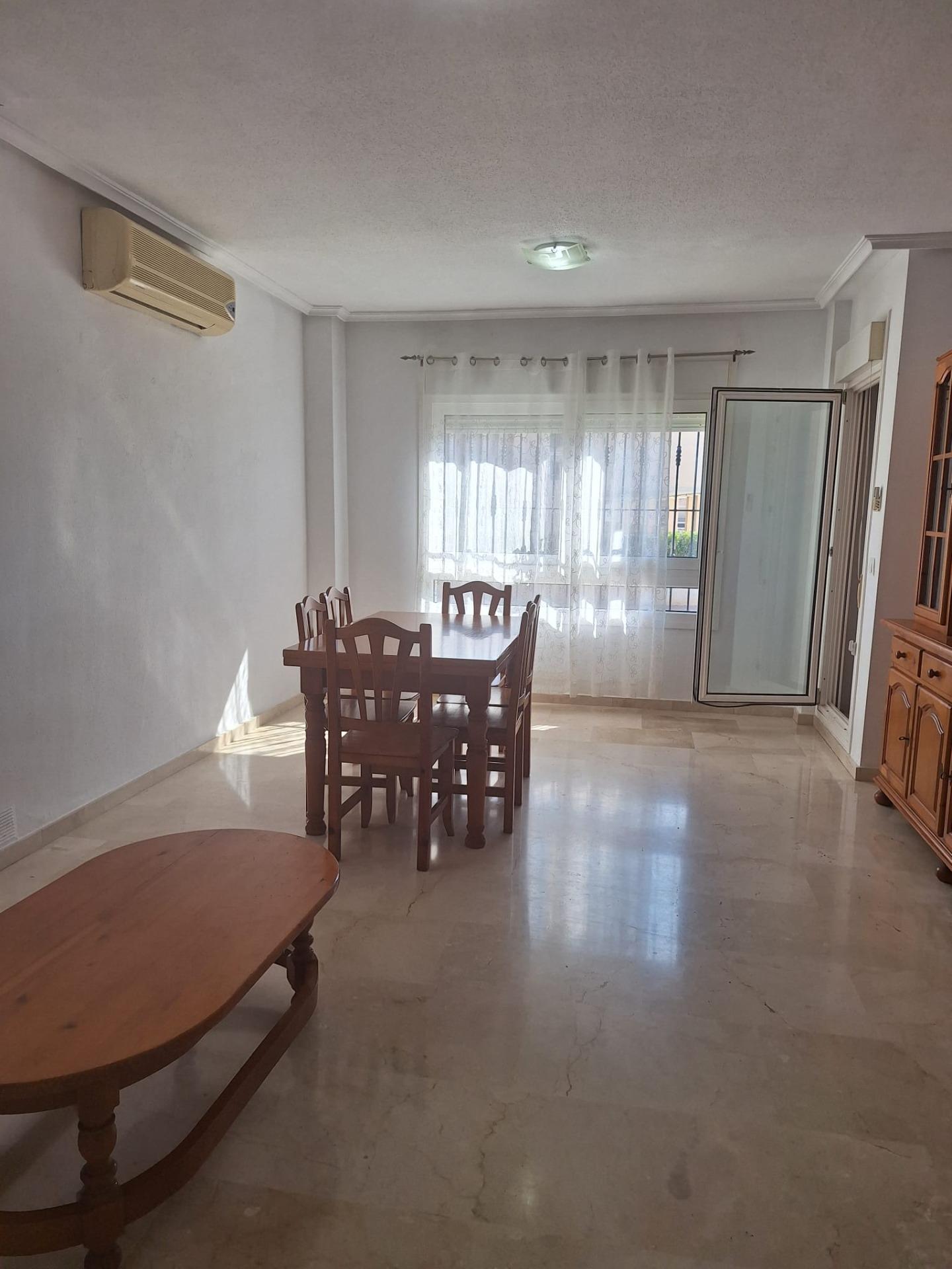 3-3-189 Apartamento en la prestigiosa urbanización Jumilla 3