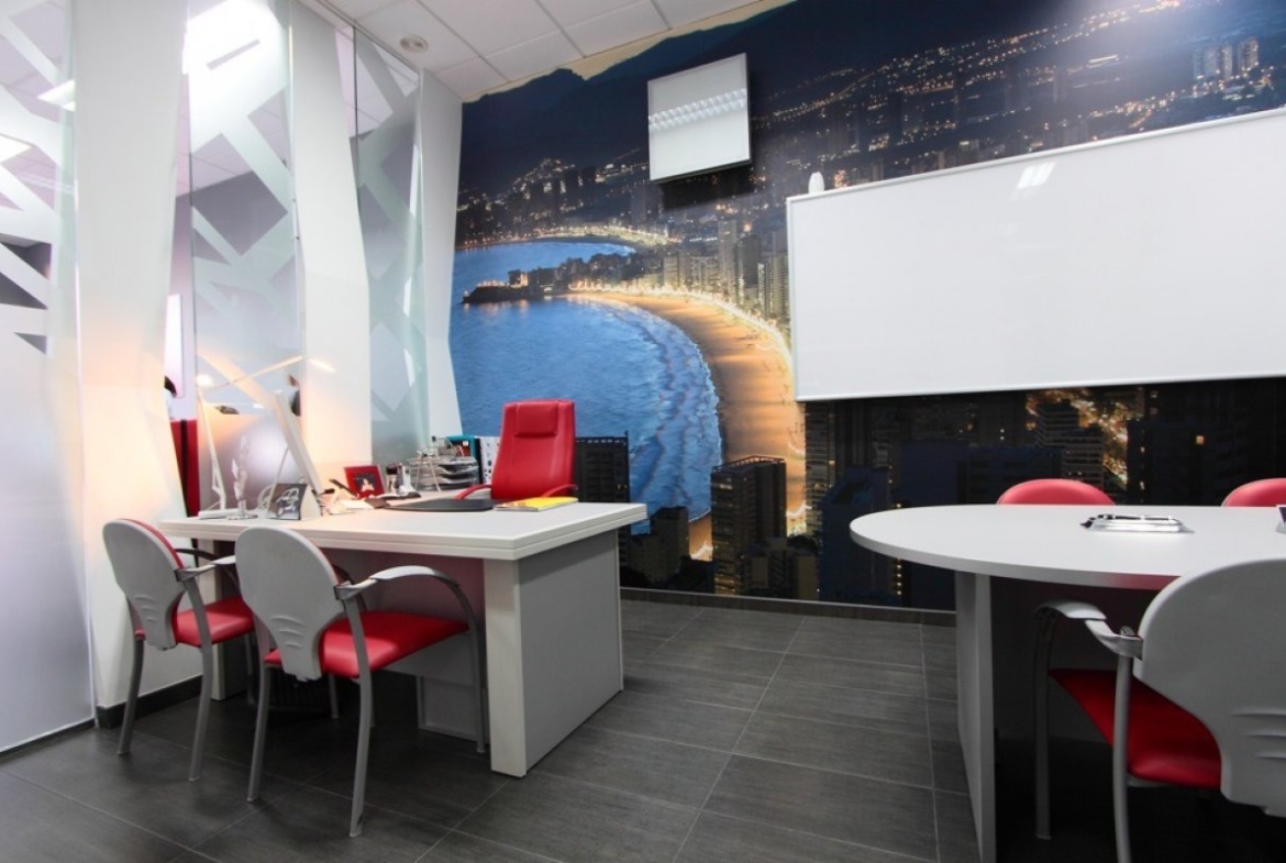 Great office near the hotel Bali in Benidorm