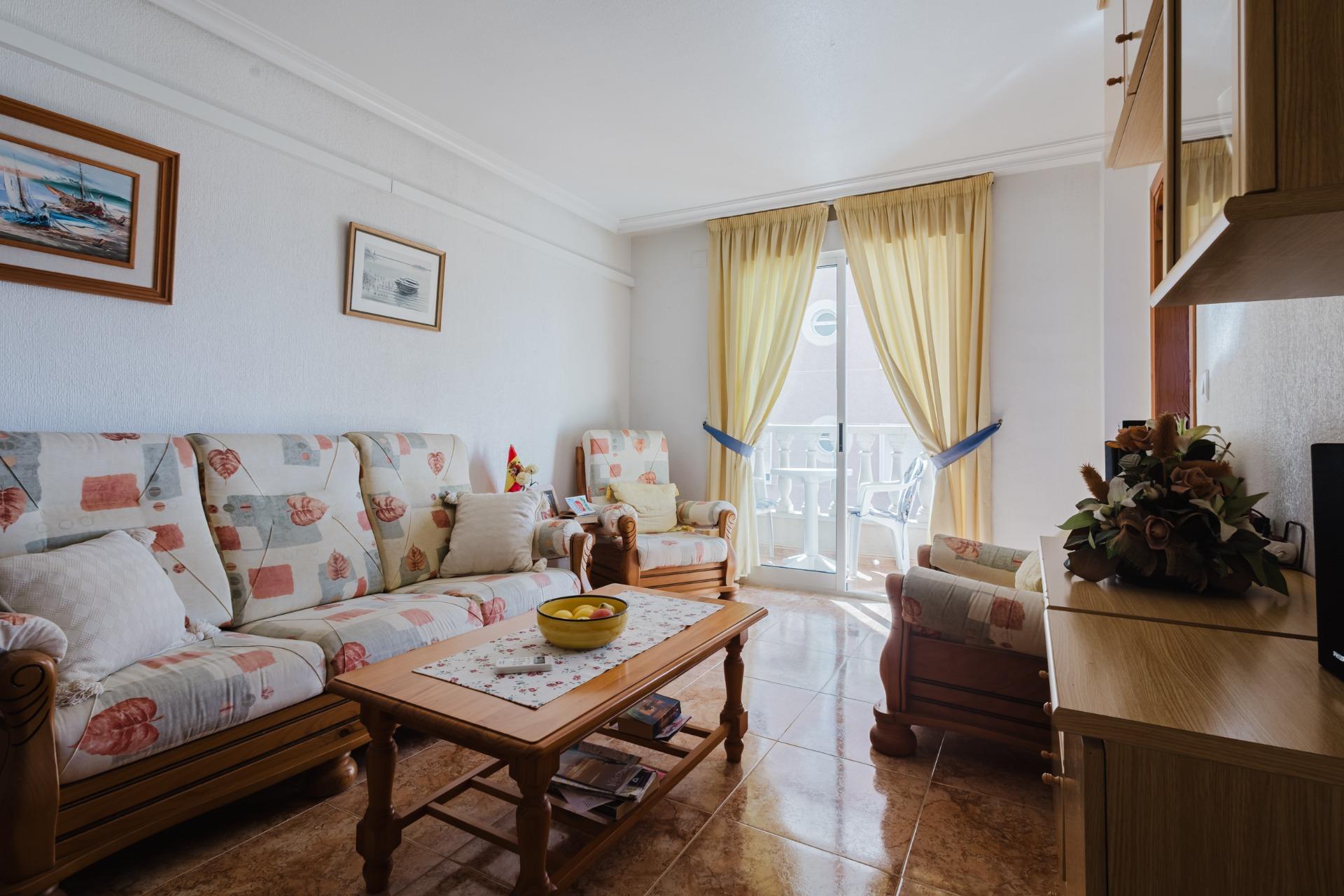 ESPACIOSA VIVIENDA DE 3 AMPLIAS HABITACIONES