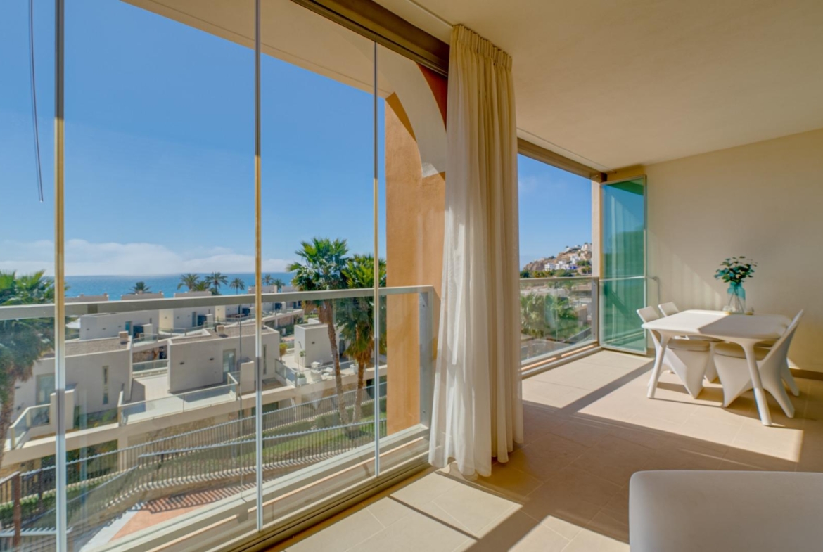 Magnificent apartment with stunning sea views