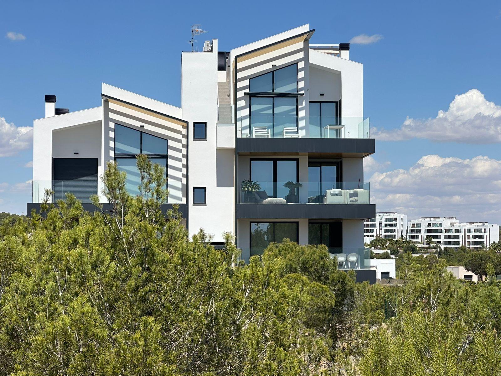 Nieuw appartement te koop in Las Colinas Golf Resort