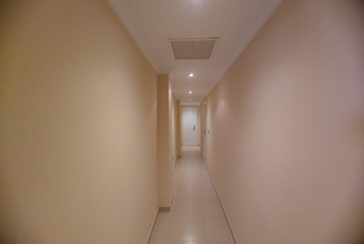 EDIFICIO EN ORIHUELA CIUDAD. 3 DORM. 2 BAÑOS. GARAJE. TRASTEROS