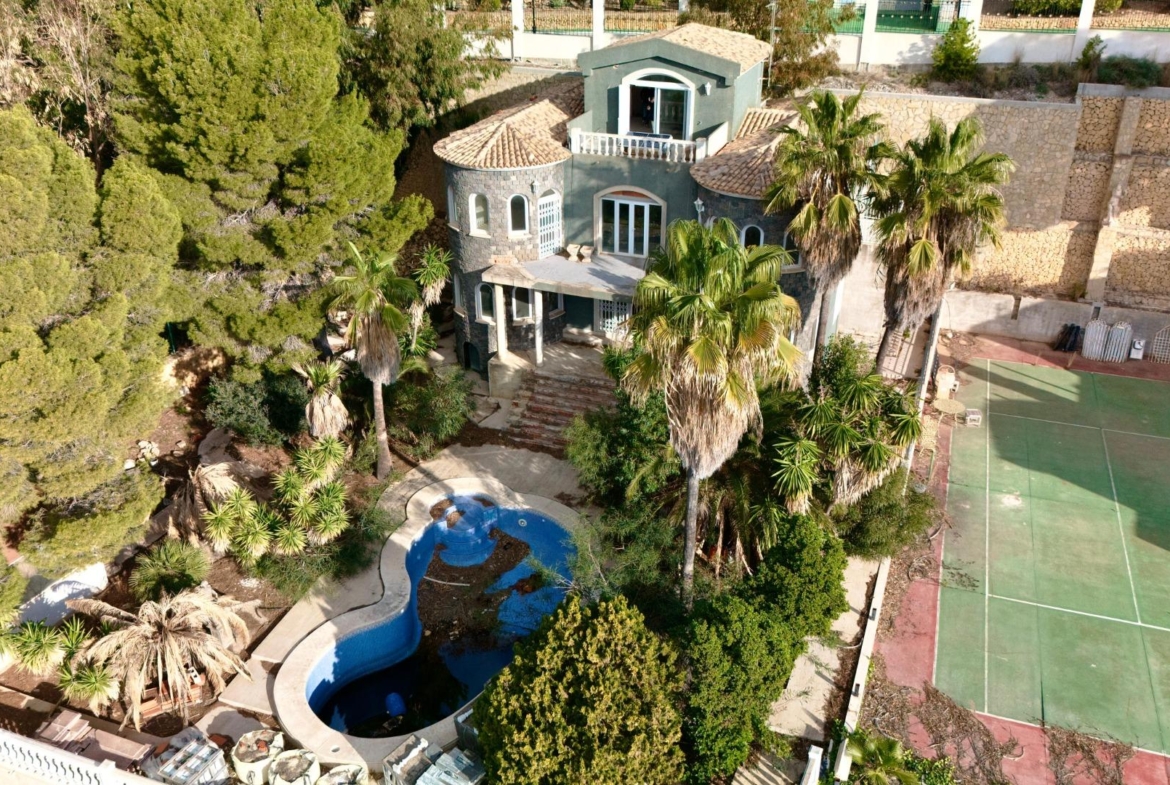 Mediterranean Luxury in Altea Hills: Exclusive Property with Spectacular Views and Unique Spaces