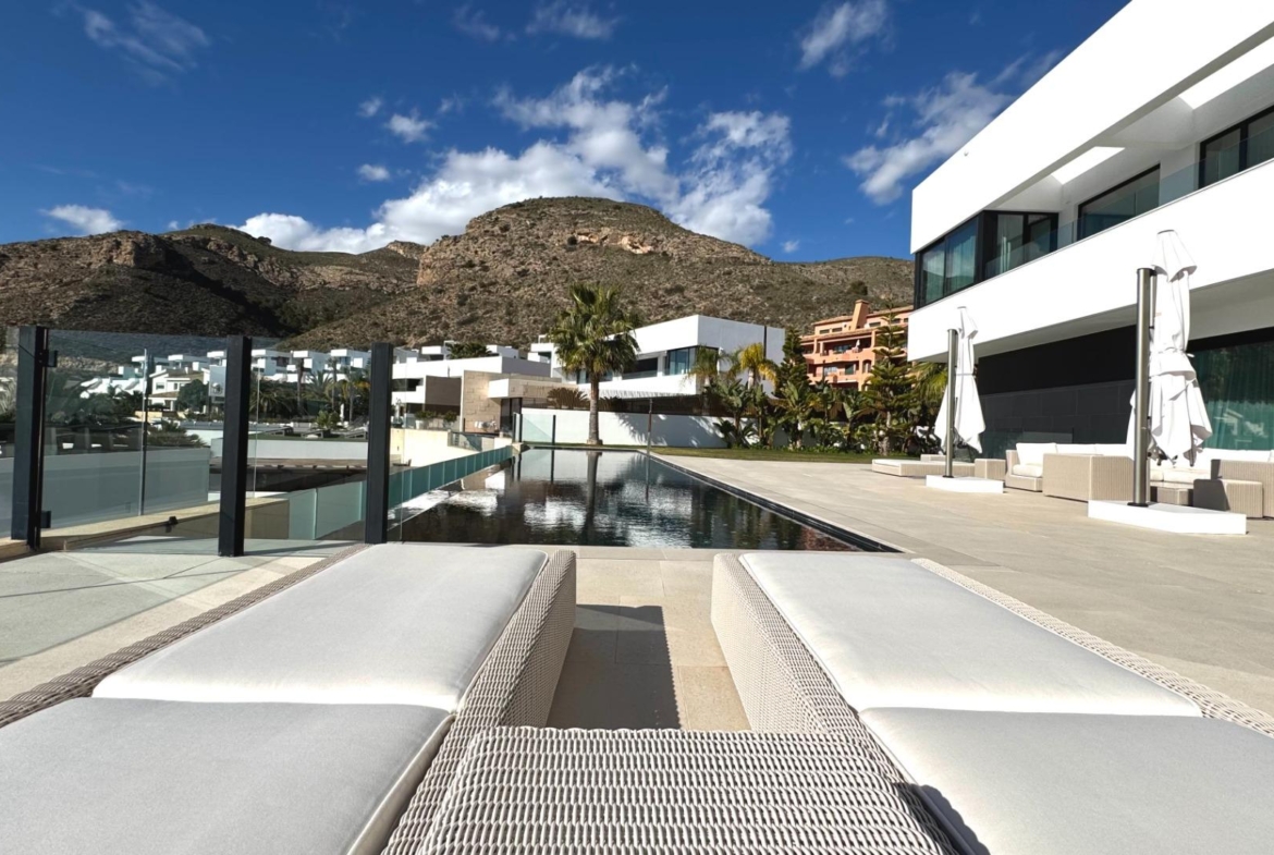 Unique Villa in Sierra Cortina