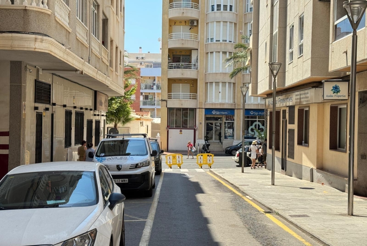 2 BAÑOS. 65 M2. SECADO POR DOS ESTUDIOS PARA ALQUILAR
