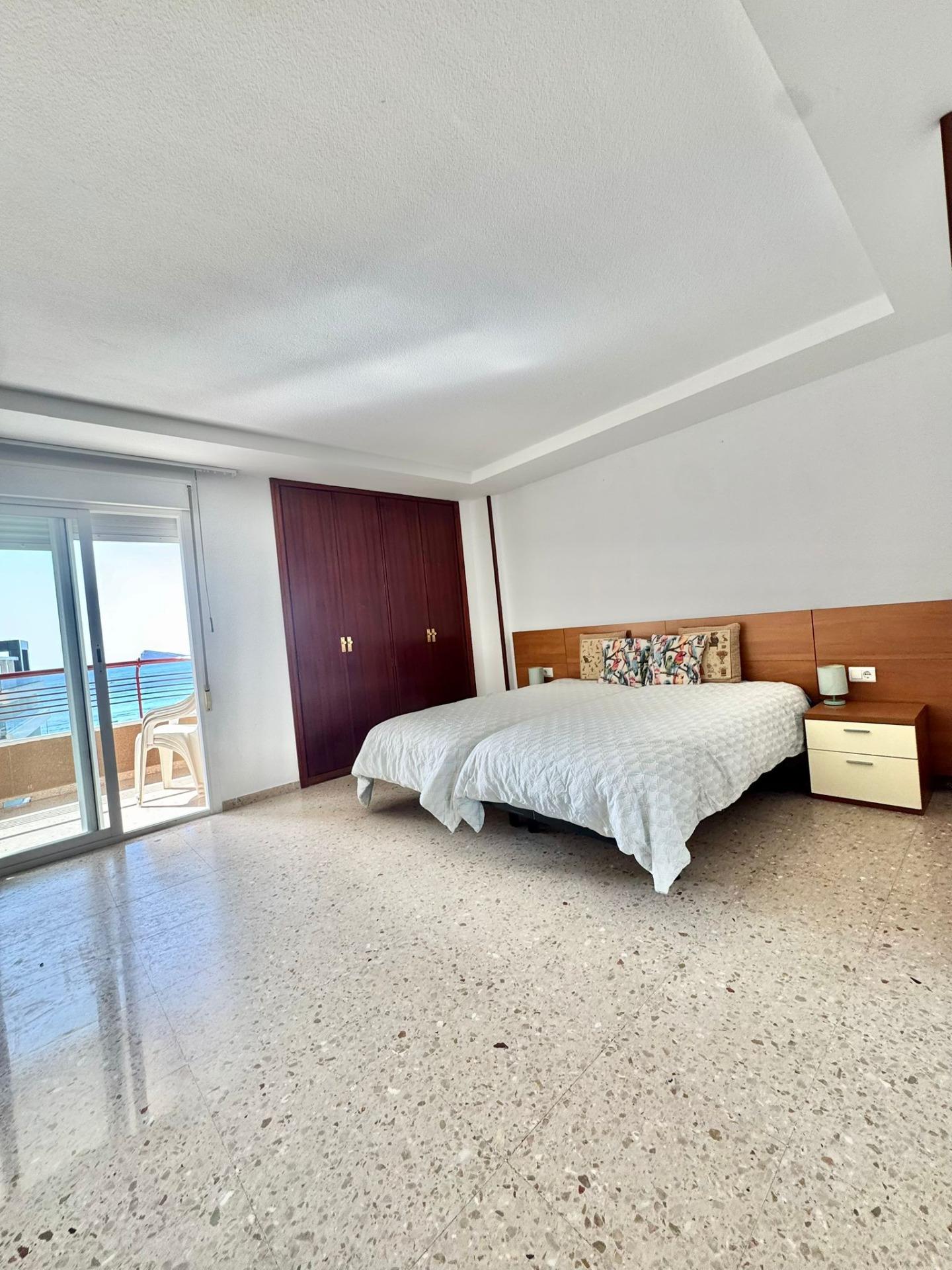 Apartamento con IMPRESIONANTES vistas al mar, Edif. Coblanca 8, playa Levante, Benidorm