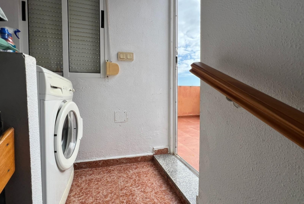 🏡 Your lakeside home with ☀️ solarium and 🌿 private garden in Torrevieja!