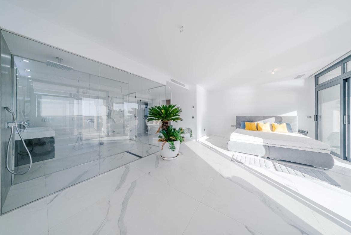 Premium Apartment at Sunset Cliffs – 29th Floor