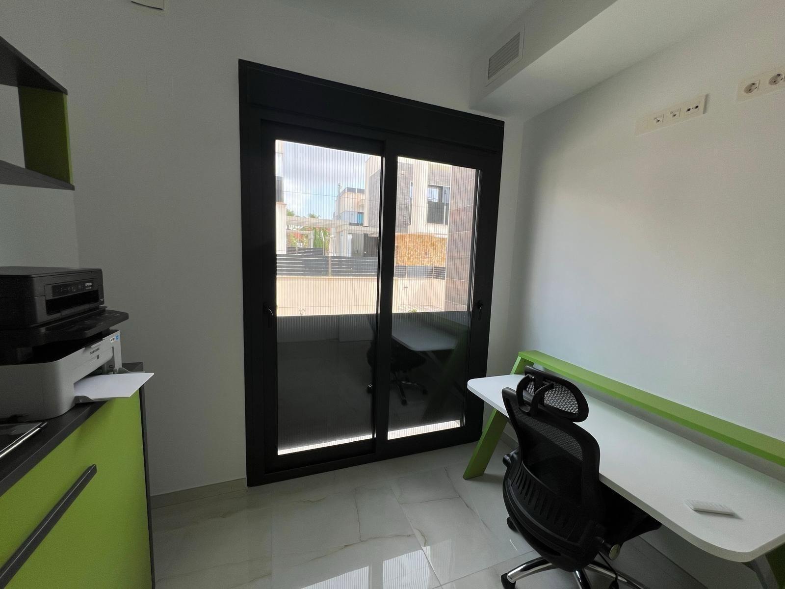 3-31-38 VILLA DE LUJO EN LOMAS DE CABO ROIG CON PISCINA PRIVADA Y PARCELA DE 200 M2. 3 DORM. 3 BAÑOS.