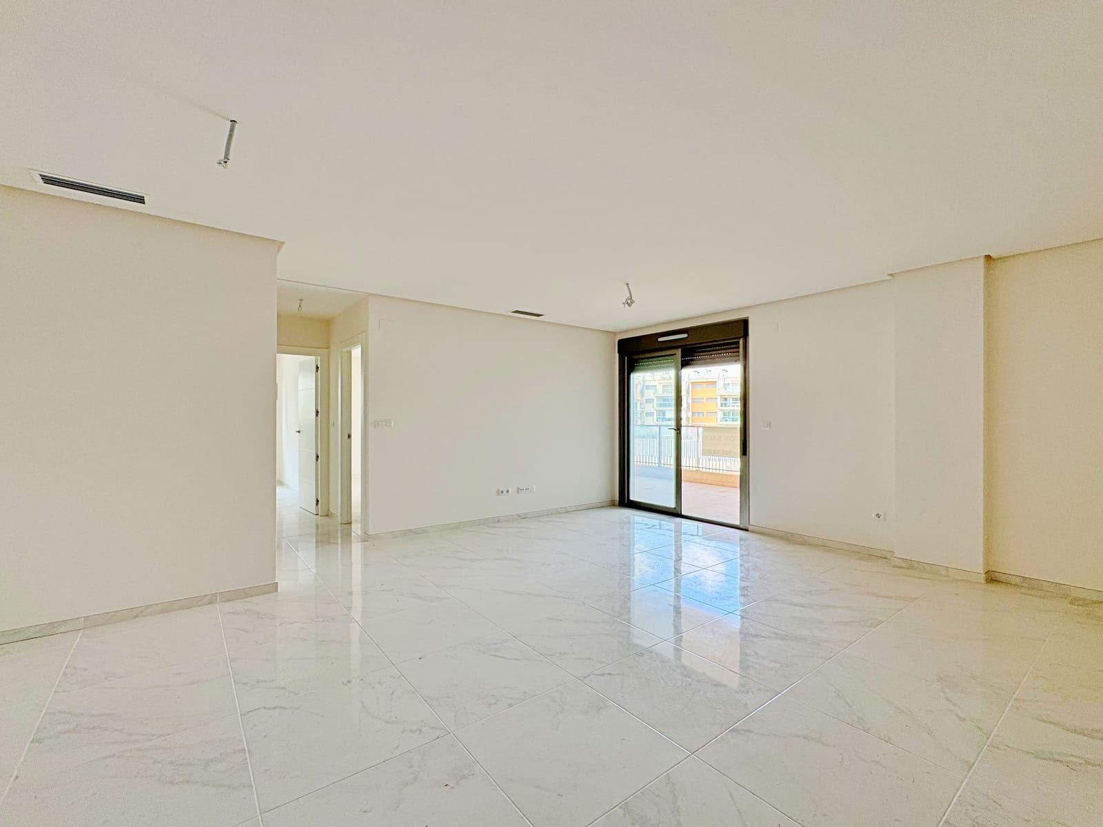 3-31-59 APARTAMENTO EN RESIDENCIAL GREEN HILS DE 2 DORM. 2 BAÑOS. PARKING INCLUIDO. PISCINA. GYM. SUPERFICIE 93 M2.