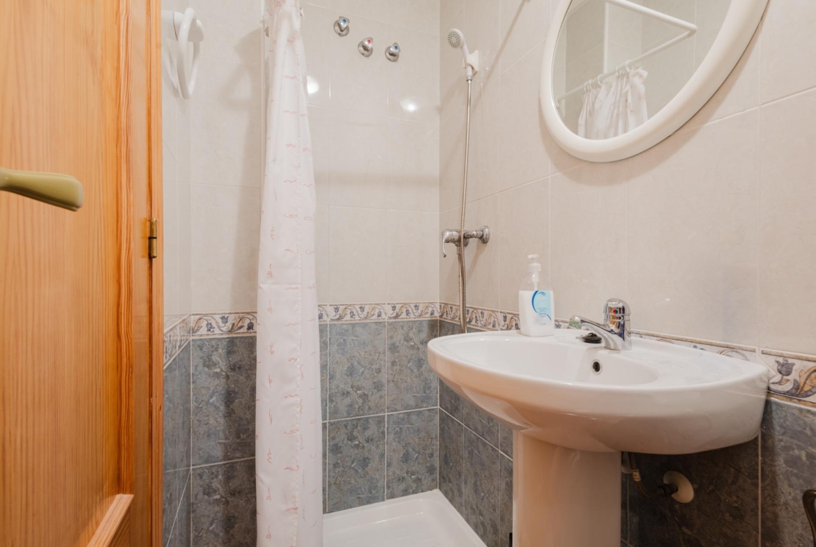 ESPACIOSA VIVIENDA DE 3 AMPLIAS HABITACIONES