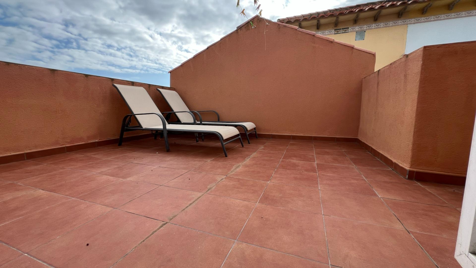 🏡 Your lakeside home with ☀️ solarium and 🌿 private garden in Torrevieja!