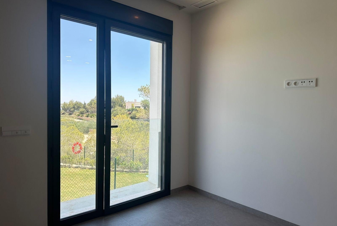 Nieuw appartement te koop in Las Colinas Golf Resort