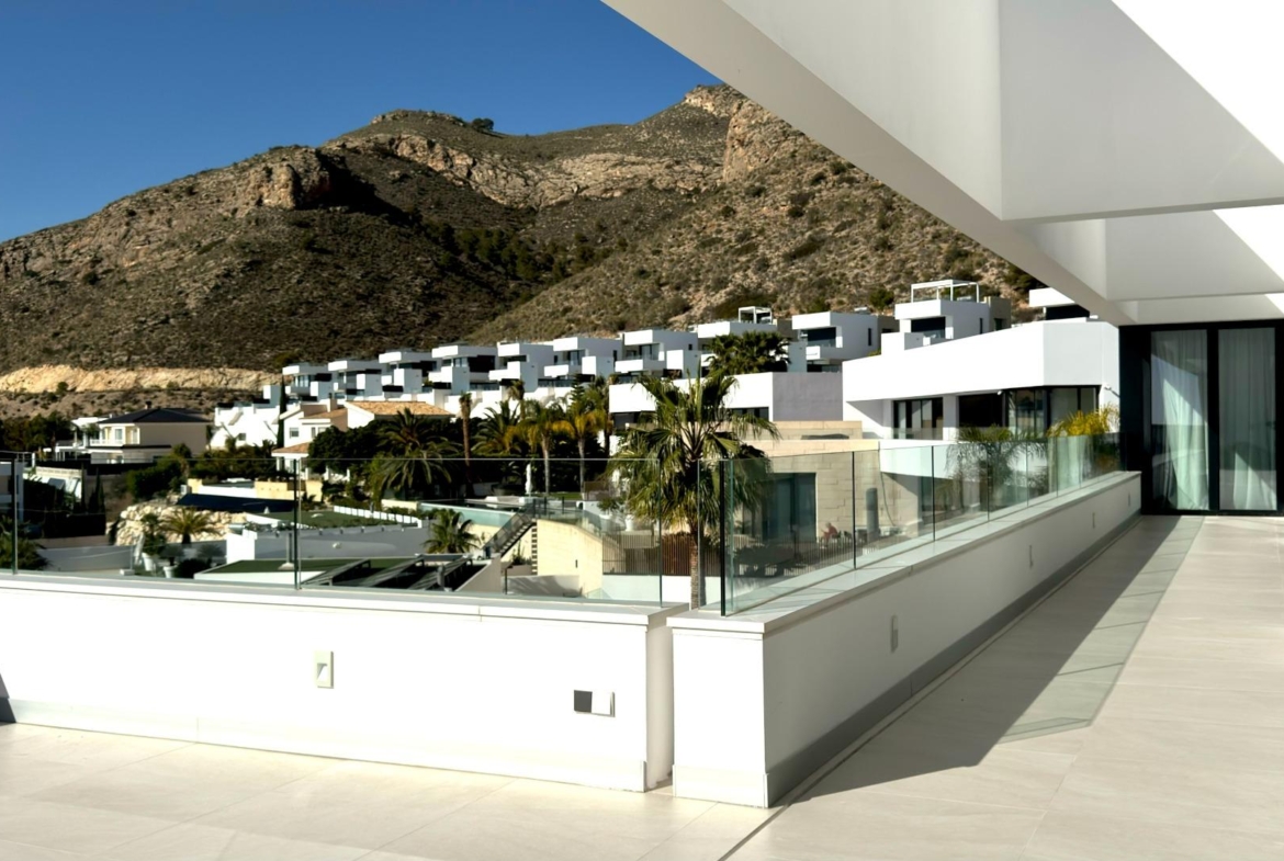 Unique Villa in Sierra Cortina