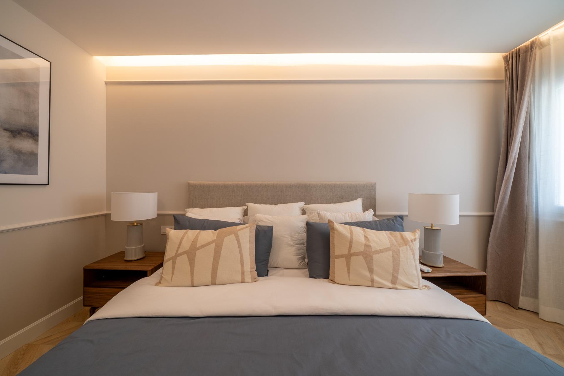 LUXURY HOUSING IN GOYA WITH PARKING SPACE