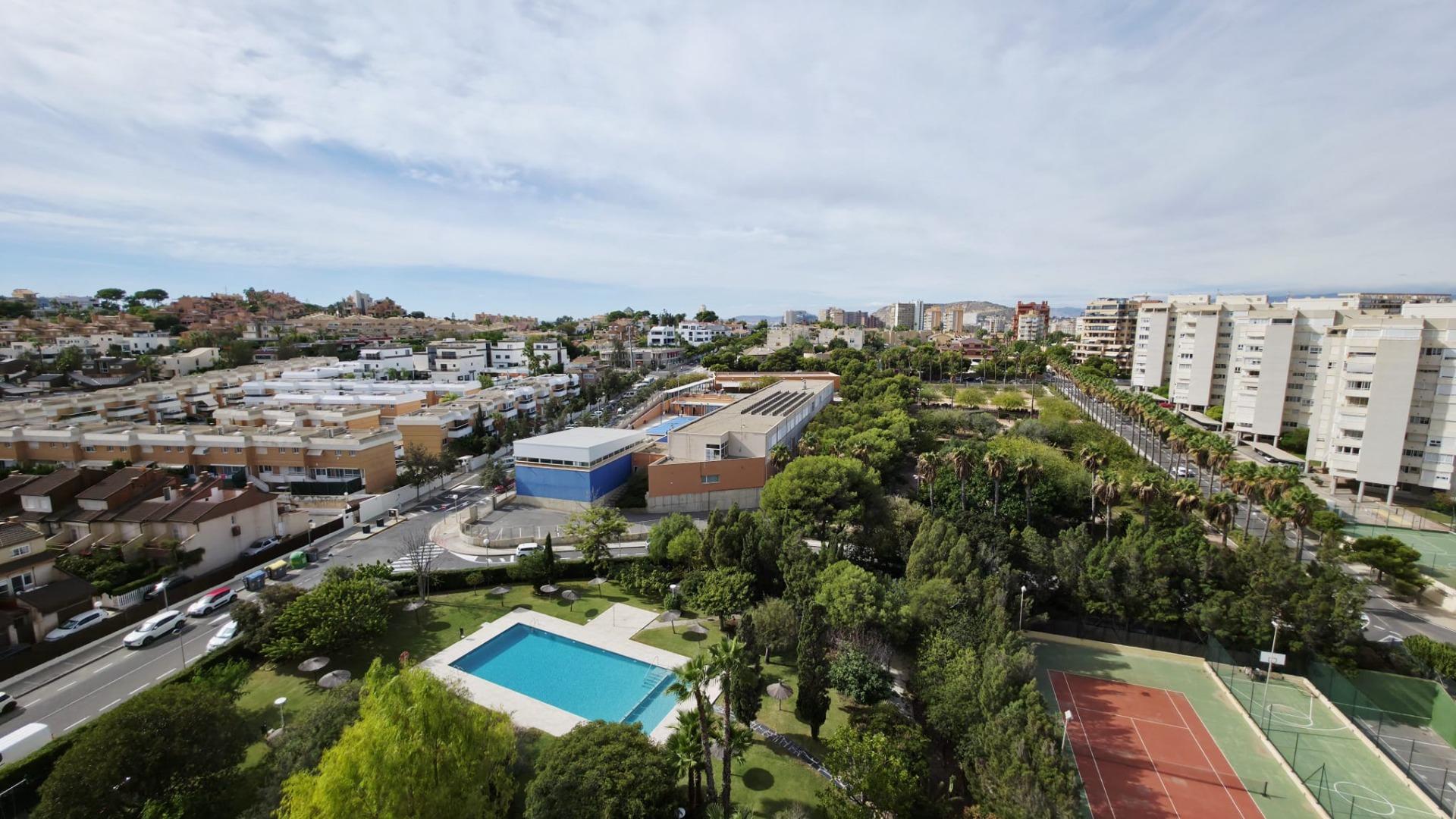 PRECIOSO PISO CON VISTAS AL MAR ESPECTACULARES EN CABO HUERTAS ALICANTE