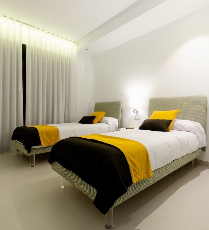 NEW CONSTRUCTION VILLAS 250 m FROM THE BEACH IN CAMPOAMOR
