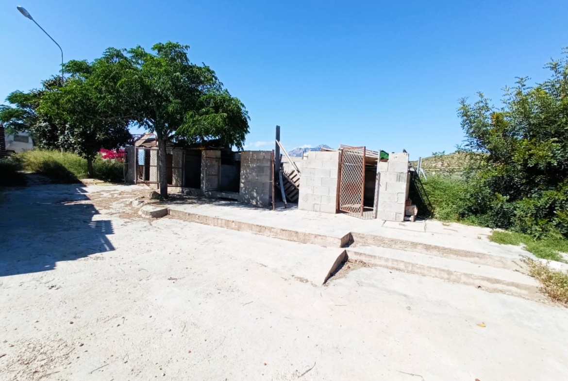 INDEPENDENT VILLA OF 500M2 – LAND OF 10,000M2 NEXT TO BONALBA – MUCHAMIEL