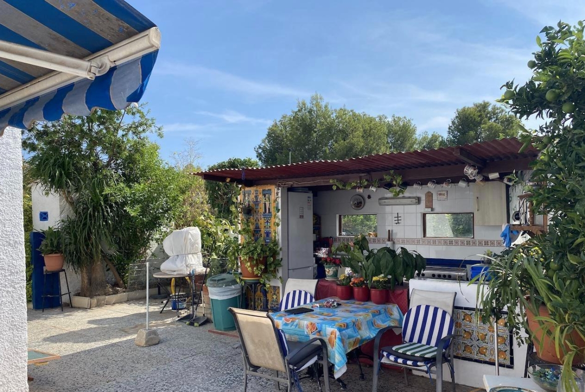 LOVELY  VILLA IN ALFAS DEL PI