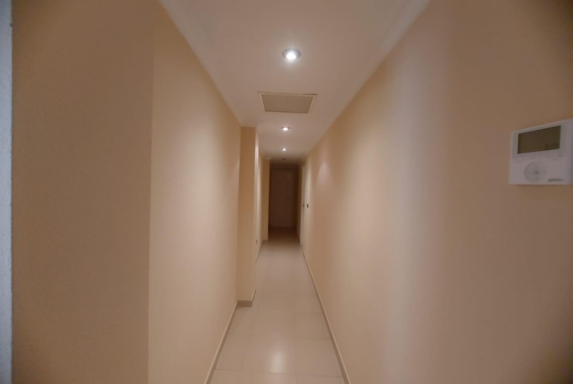 EDIFICIO EN ORIHUELA CIUDAD. 3 DORM. 2 BAÑOS. GARAJE. TRASTEROS