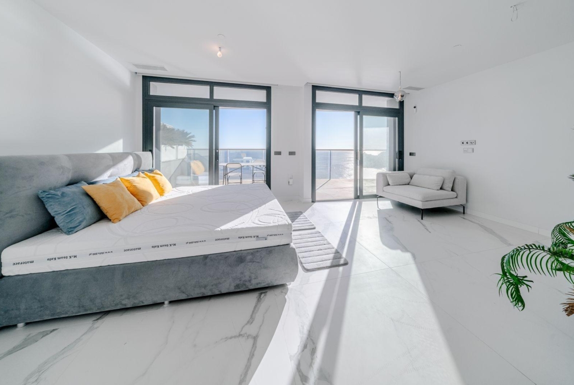 Premium Apartment at Sunset Cliffs – 29th Floor