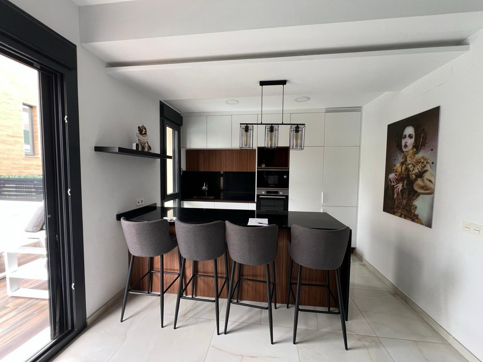 3-34-34 VILLA DE LUJO EN LOMAS DE CABO ROIG CON PISCINA PRIVADA Y PARCELA DE 200 M2. 3 DORM. 3 BAÑOS.