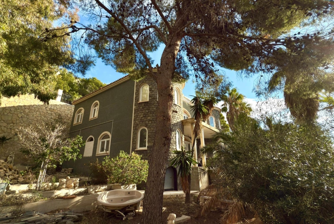 Mediterranean Luxury in Altea Hills: Exclusive Property with Spectacular Views and Unique Spaces